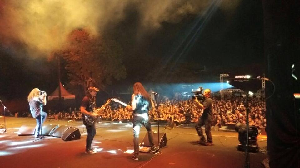 Angra em jacarta 02